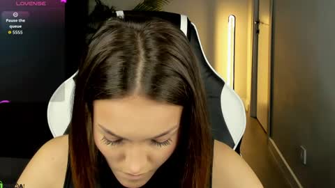 Leslie online show from June 2026 12:58:02 AM