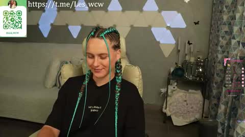 LeslieKorfs online show from October 2025 11:00:02 PM