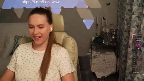 LeslieKorfs online show from November 2025 10:42:02 PM