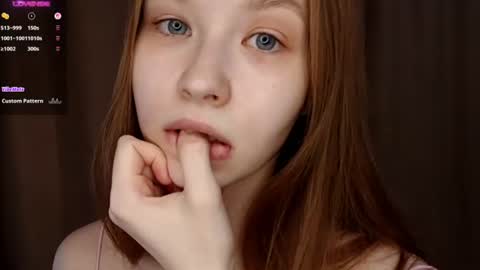 Snapshot of leslyshie chatting on June 2026 06:32:01 PM Alice online show from June 2026 06:32:01 PM