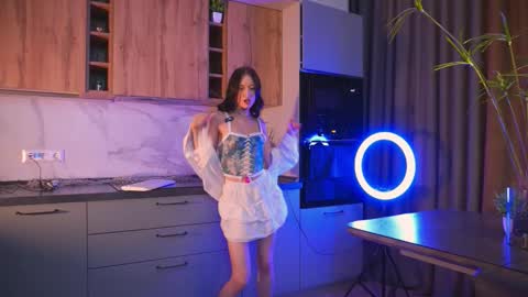 Snapshot of lessyluiz chatting on September 2025 12:23:02 AM Hi my name is Lessy I am 18 years old. Im new here but I really like making new acquaintances online show from September 2025 12:23:02 AM