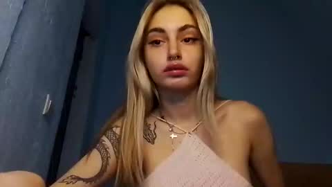 lesyawhite online show from November 2025 12:26:01 PM