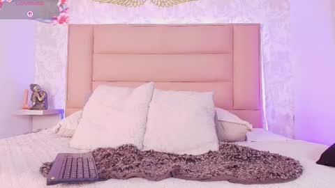 Snapshot of leti_white chatting on February 2026 10:50:02 PM Leti White online show from February 2026 10:50:02 PM