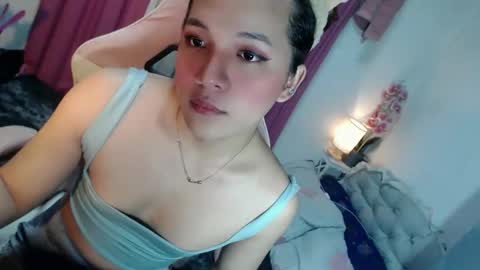 Snapshot of letsplaybaby_ chatting on March 2026 01:55:01 AM gene online show from March 2026 01:55:01 AM