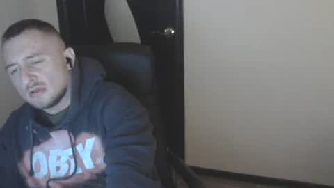 lev1ngston online show from December 2024 05:52:01 PM