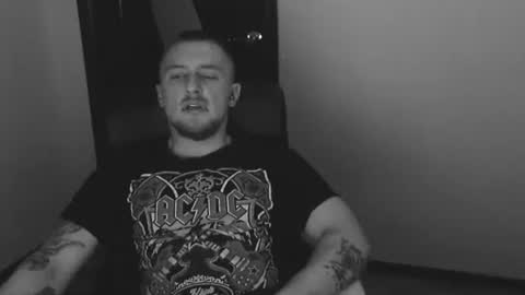 lev1ngston online show from January 2025 02:01:01 AM