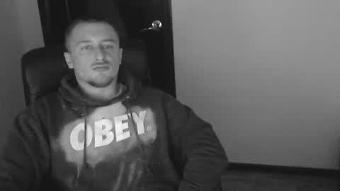 lev1ngston online show from January 2025 02:43:01 AM