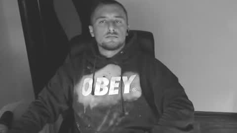 lev1ngston online show from October 2025 12:28:01 PM