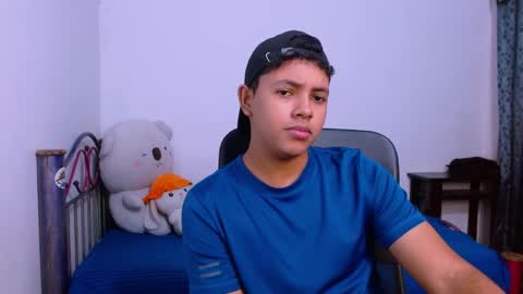      0600AM-1200PM - online show from December 2025 03:47:01 AM