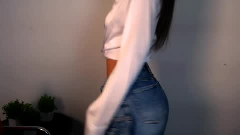 Snapshot of lexi_jos chatting on May 2026 12:57:01 PM Alexia online show from May 2026 12:57:01 PM