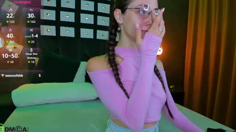 Snapshot of lexi_split chatting on July 2026 01:44:01 AM Lexi GTM2 MonWedThurSatSun 1000am-400pm online show from July 2026 01:44:01 AM