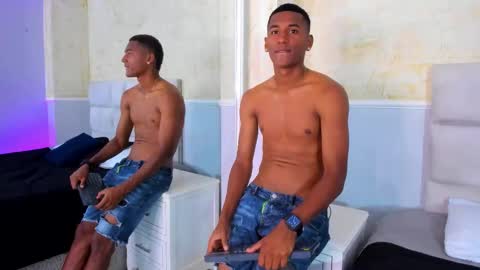 Snapshot of lexianddeker chatting on October 2025 05:41:02 PM Lexi  Derek online show from October 2025 05:41:02 PM