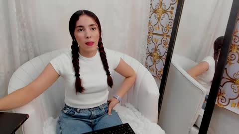 Snapshot of lexicutee chatting on May 2026 07:09:02 PM LexiCutee online show from May 2026 07:09:02 PM