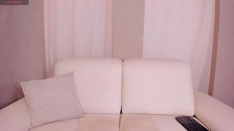 Lexie Thompson  online show from March 2026 12:16:01 PM