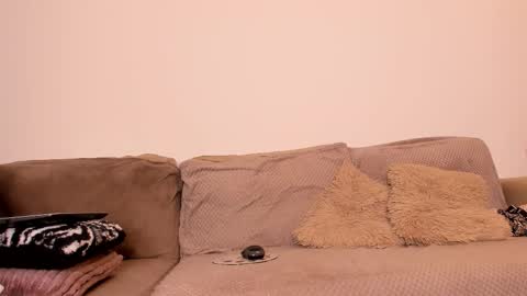 LexiLow online show from February 2026 06:03:02 PM