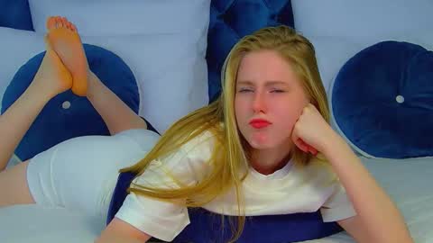 Lexi online show from October 2025 06:21:02 AM