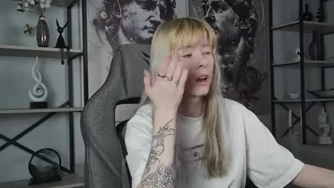 Snapshot of lexiwenford chatting on June 2026 03:40:01 AM Lexi Wenford NO NUDE GODDESS online show from June 2026 03:40:01 AM