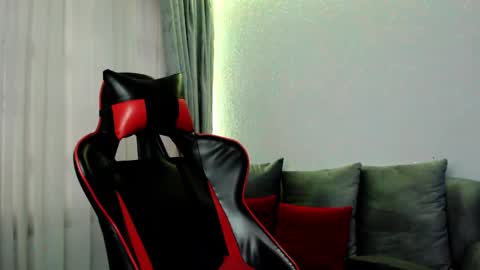 Snapshot of lexydavis chatting on December 2024 10:10:01 PM Lexy Davis online show from December 2024 10:10:01 PM