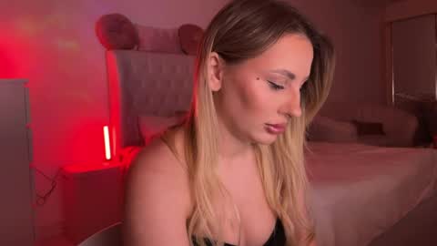 Snapshot of lexyrose_x chatting on April 2026 04:59:02 PM LexyRose X online show from April 2026 04:59:02 PM