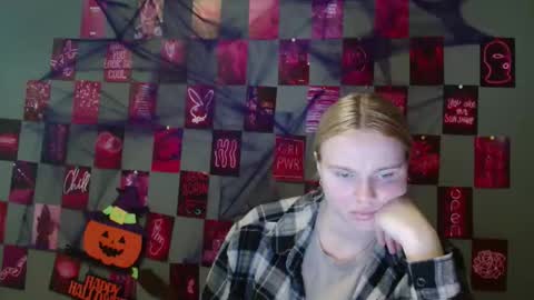 Leyla online show from October 2025 09:19:02 AM