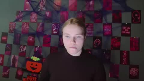 Leyla online show from October 2025 06:24:02 AM