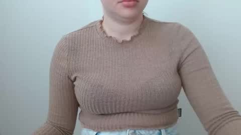 Snapshot of leyla_le chatting on May 2026 06:08:02 AM Leyla online show from May 2026 06:08:02 AM