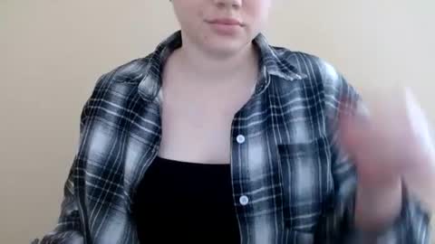 Snapshot of leyla_le chatting on June 2026 06:07:02 AM Leyla online show from June 2026 06:07:02 AM