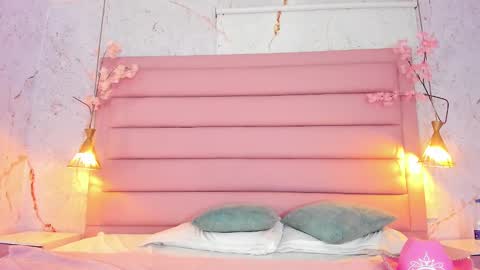 Snapshot of lezy_ chatting on October 2025 07:34:01 PM LEZY online show from October 2025 07:34:01 PM