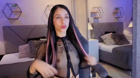 Snapshot of lhiamfitt10 chatting on April 2026 04:37:02 PM lhiam online show from April 2026 04:37:02 PM