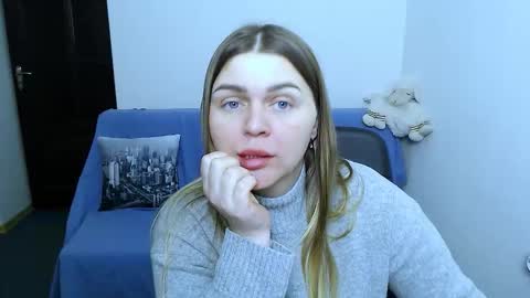 Snapshot of li_lit chatting on February 2026 10:42:02 AM li_lit online show from February 2026 10:42:02 AM