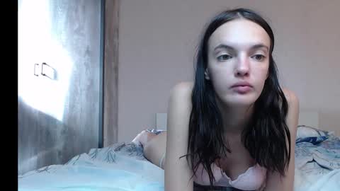Lia online show from September 2025 12:16:01 PM
