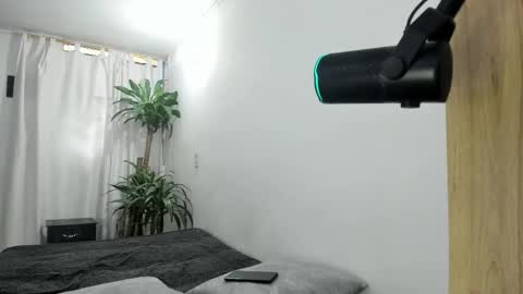 Lia y Felipe --  online show from November 2025 08:24:02 PM