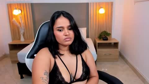 Lia  online show from January 2025 06:39:01 AM