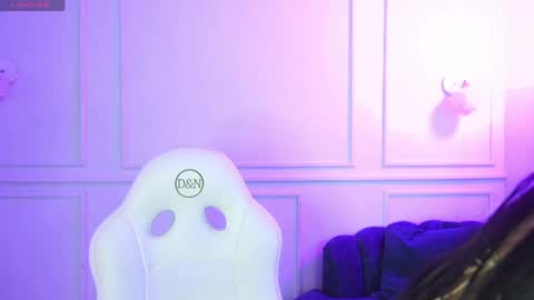 LIA  online show from April 2026 03:28:01 AM