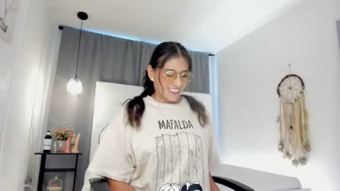   Liaa  online show from January 2026 07:19:01 PM