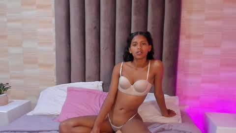 Snapshot of liaa_taylor1 chatting on March 2025 01:48:01 AM Lia online show from March 2025 01:48:01 AM