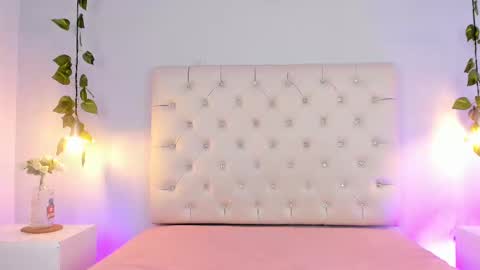 Snapshot of liaa_taylor1 chatting on October 2025 01:25:01 AM Lia online show from October 2025 01:25:01 AM