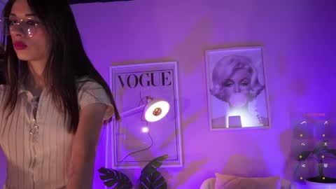 Lia  online show from April 2026 01:01:02 PM