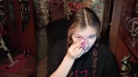 liaaa_li online show from October 2025 08:20:01 PM