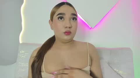 Snapshot of liacampbell__ chatting on June 2026 08:55:01 PM La online show from June 2026 08:55:01 PM