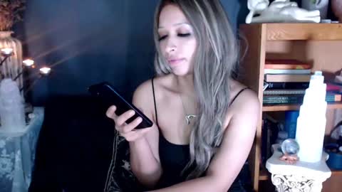 Lia Divina online show from January 2025 05:54:01 AM