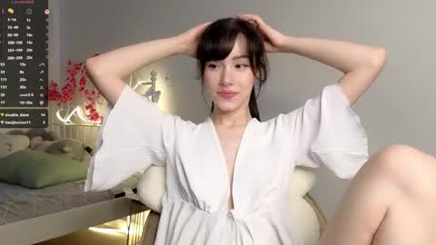 Lia  online show from February 2026 10:25:01 AM