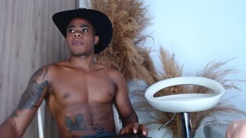 liam_bolt online show from October 2025 01:35:02 PM