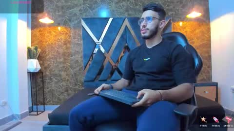 LIAM KLEIN online show from September 2025 11:10:01 AM