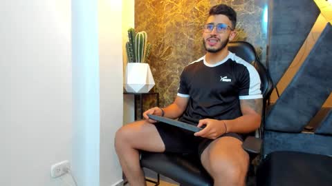 LIAM KLEIN online show from September 2025 11:11:02 AM