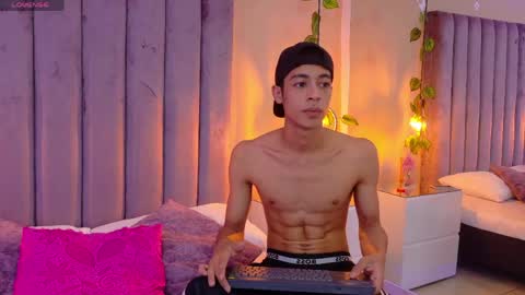Liam Mercury  online show from May 2026 08:07:01 PM