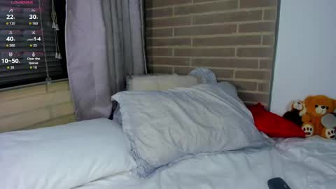 Snapshot of liam_oficial chatting on May 2026 03:12:02 AM liam online show from May 2026 03:12:02 AM