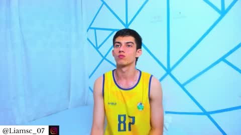 Liam scott77 online show from December 2025 01:22:02 AM