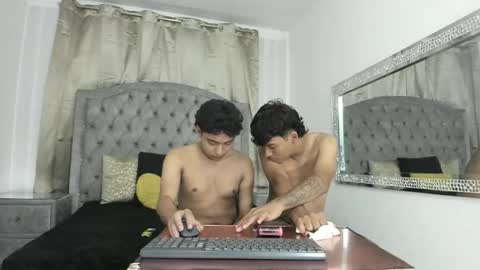 LiamANDjordan online show from November 2025 01:04:01 AM