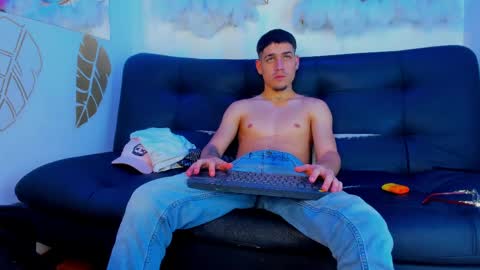 Snapshot of liamduvall chatting on April 2026 10:40:02 PM Liam online show from April 2026 10:40:02 PM